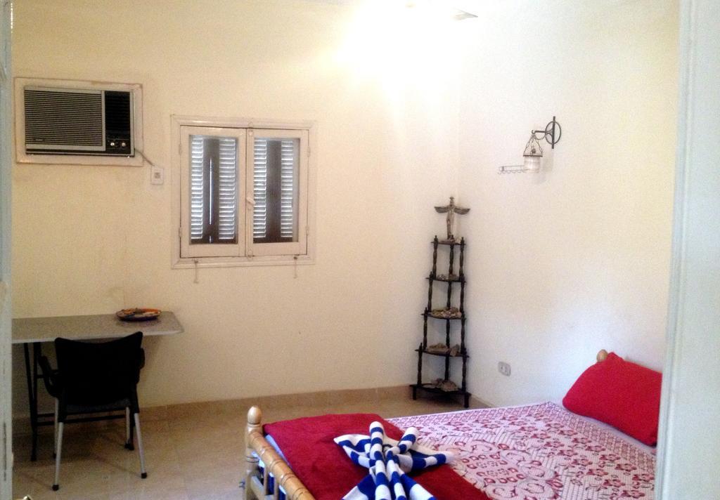 Pyramids Loft Homestay Kafret el-Gabal Oda fotoğraf