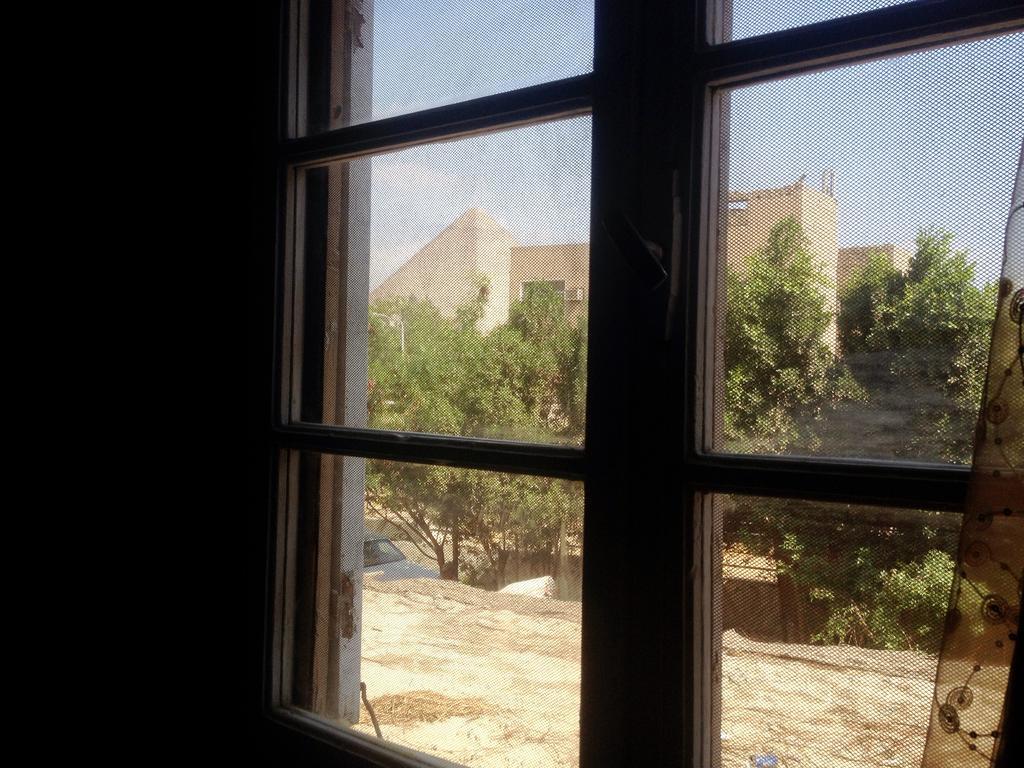 Pyramids Loft Homestay Kafret el-Gabal Oda fotoğraf